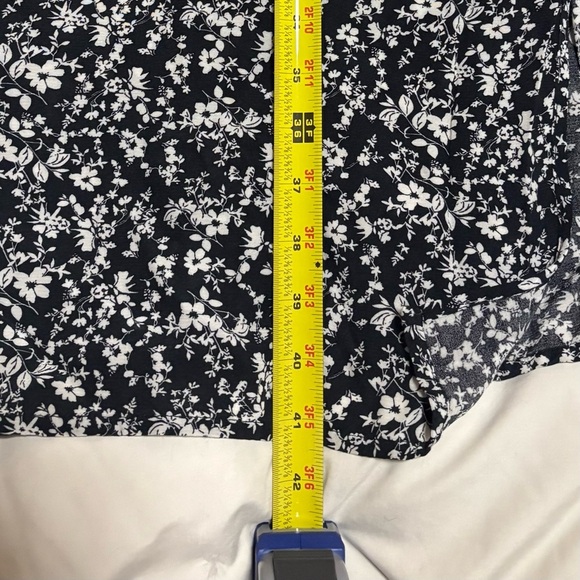 Floral Black and White Maxi/Midi Dress - Picture 3 of 8